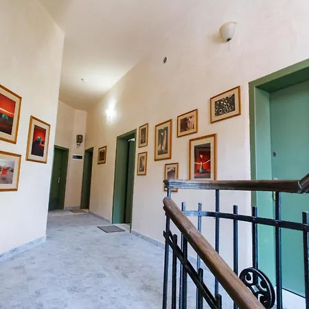 Studio31apartments City Center Tiran